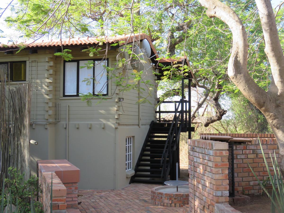Villa Kruger View Tree House Marloth Park Esterno foto